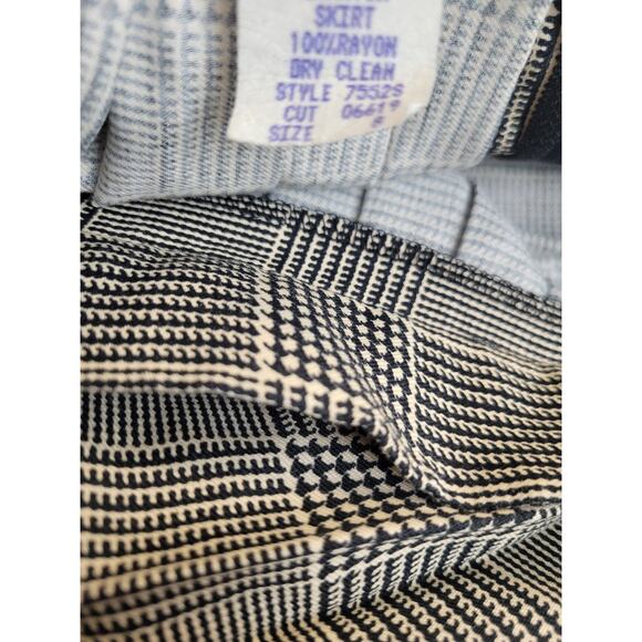 Vintage Sandra Ow-Wing N.R. 1 Tan Gold Plaid Pleated Casual Skirt Women's Size 8 - Picture 10 of 10